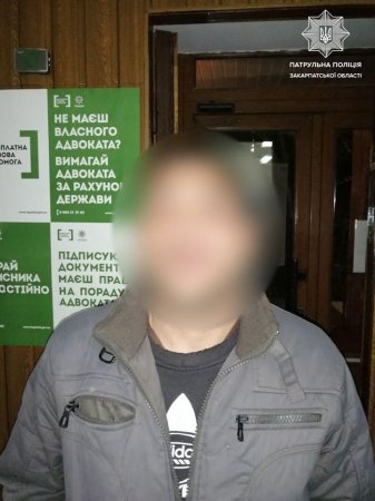 В Ужгороді поліцейські затримали грабіжників