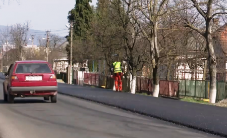 На Виноградівщині триває ремонт дороги Вилок – Велика Копаня.