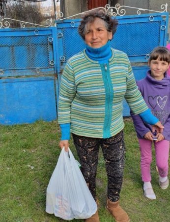 В Ужгороді 184 осіб уже забезпечили продуктовими наборами (фото)