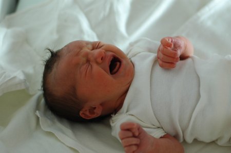 У Росії новонародженого хлопчика назвали Ковідом – на честь коронавірусу COVID-19