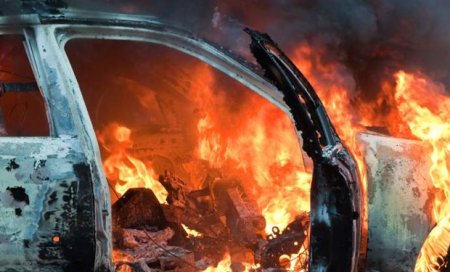 За останню ніч на Закарпатті згоріли два автомобіля