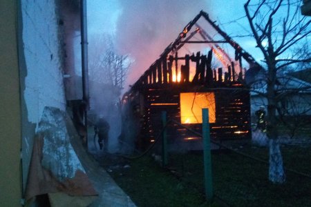 У Воловці пожежники врятували від знищення житловий будинок