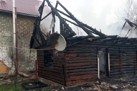 У Воловці пожежники врятували від знищення житловий будинок
