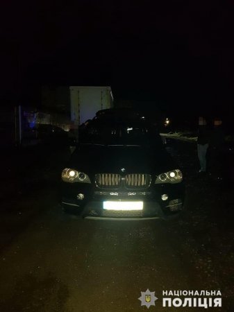 На Тячівщині поліція вилучила у водія авто «BMW X5»  зброю та набої до неї