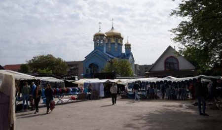 У Тячеві запрацював речовий ринок 