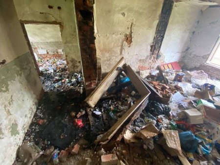 На Іршавщині рятувальники ліквідували пожежу в занедбаній будівлі