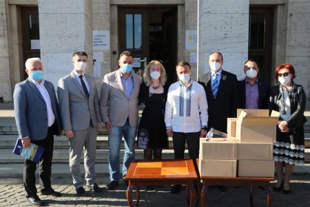 Закарпатським медикам  благодійники Угорщини та Чехії передали допомогу