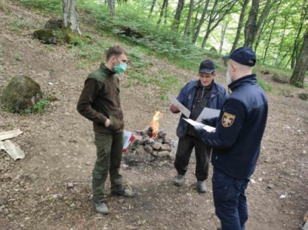 Ужгородські рятувальники провели рейд лісовими масивами