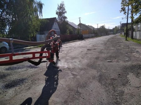 Тривають ремонти доріг місцевого значення (фото)