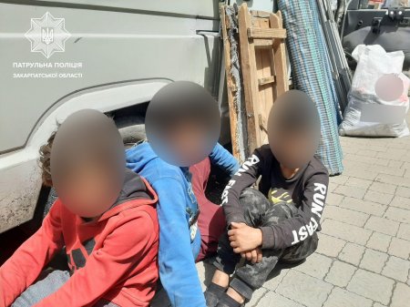 Викрали самокати та катались містом: Ужгородські патрульні розшукали неповнолітніх крадіїв