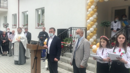 У селі Вільхівчик на Тячівщині відкрита сучасна амбулаторія (ВІДЕО)