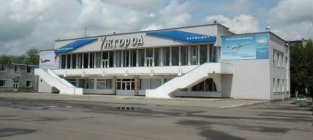Уряд планує у липні підписати угоду, яка розблокує аеропорт “Ужгород”