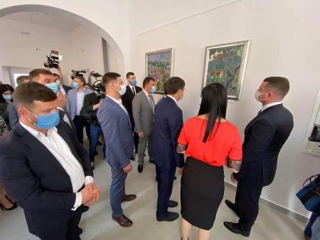  Дмитро Разумков узяв участь в урочистому відкритті оновленого Палацу культури та мистецтв Мукачівської міськради