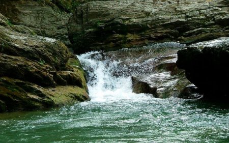 Ніреський водоспад, на Виноградівщині