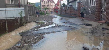 Обраховують збитки: стихія на Рахівщині наробила лиха (ФОТО)