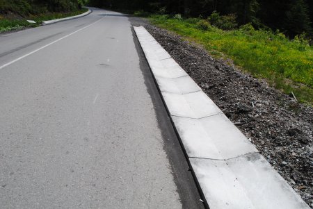 Турки будуючи дорогу в Закарпатті займаються «халтурою» (фото)