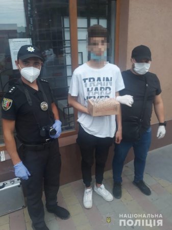 Закарпатські поліцейські викрили жителя обласного центру на зберіганні метамфетаміну