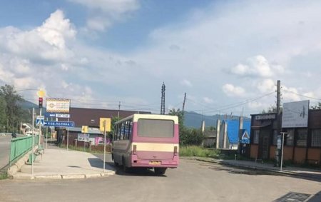 На Закарпатті курсував міжобласний автобус незважаючи на карантин