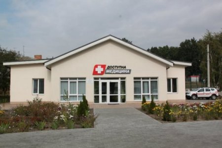 На Тячівщині в селі Красна будують нову амбулаторію сімейної медицини (фото)