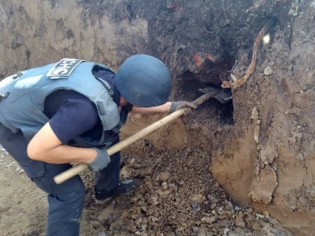 В Мукачеві під час риття котловану для будівництва житлового будинку люди натрапили на жахливу знахідку