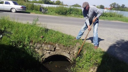 В Берегові відновлювали та ремонтували водомережу (фото)