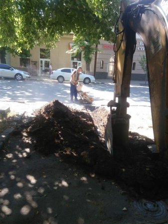 В Берегові відновлювали та ремонтували водомережу (фото)