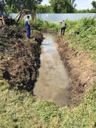 В Берегові відновлювали та ремонтували водомережу (фото)