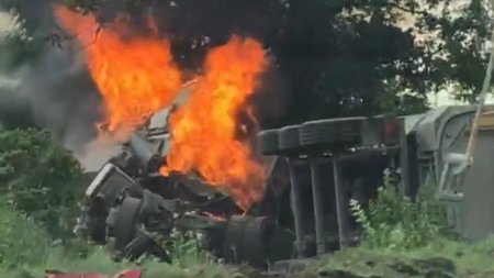 Пожежі та страшна ДТП і не тільки - офіційно про вихідні на Закарпатті від рятувальників