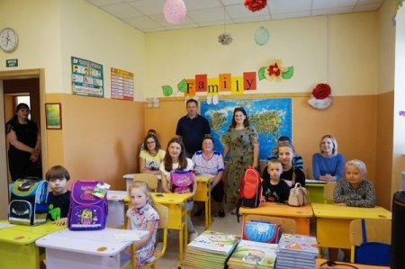 Першачки Тячівщини та Рахівщини до школи готові (фото)