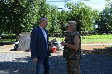 На Закарпатті розпочався  міжнародний  скульптурний симпозіум (фото)