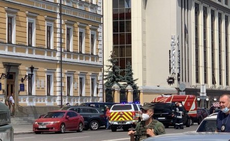Невідомий чоловік погрожує підірвати приміщення одного з київських банків (фото)