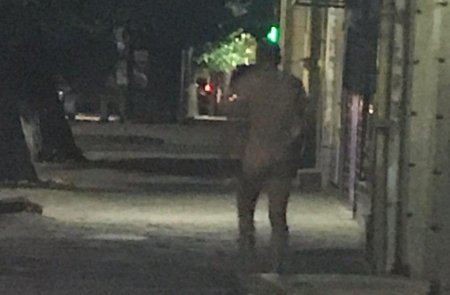 По Ужгороду вночі прогулювався голий чоловік
