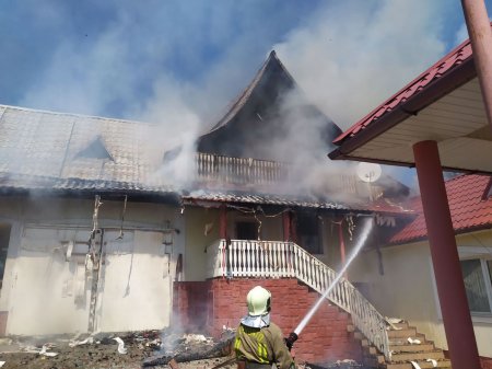 Вогнеборці Виноградівщини ліквідували пожежу у житловому будинку