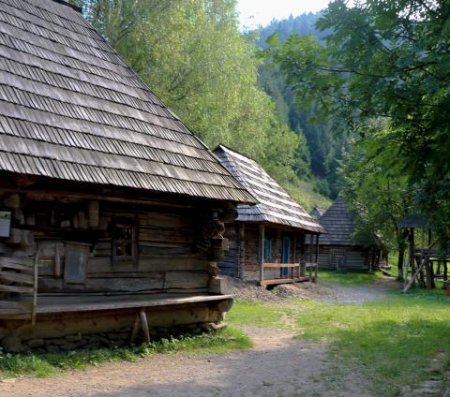 Голова Закарпатської ОДА відвідав музей "Старе село" в Колочаві