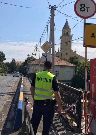 Поліція перевіряє інформацію про замінування трьох об’єктів на Закарпатті