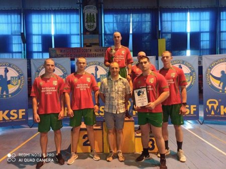 Команда Чопського загону стала віце-чемпіоном у змаганнях з гирьового спорту