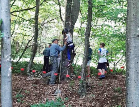 Гірські рятувальники Мукачева вчили юних каратистів безпеки в горах