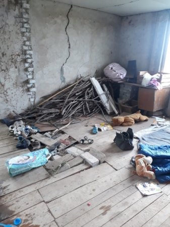 У Мукачеві на покинутій дачі оселилась жінка з 4  неповнолітніми дітьми