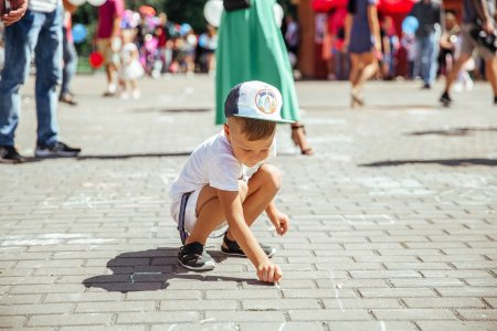 Кульки, морозиво, фото і сміх: Виноградів відзначає День міста (ФОТО)