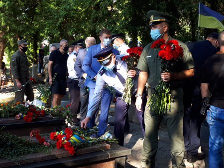 Рятувальники Закарпаття вшанували пам`ять тих, хто віддав своє життя захищаючи незалежність України