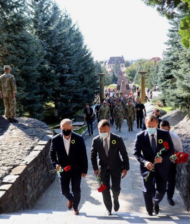 На Закарпатті вшанували пам’ять захисників України (ВІДЕО)
