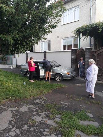 ДТП у Мукачеві: водію стало зле під час руху (фото)