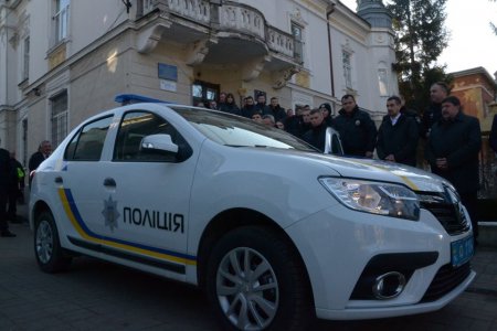 На Закарпатті сталося ДТП за участі машини патрульної поліції