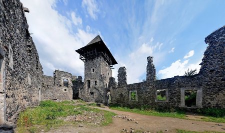 На Закарпатті стартувала реставрація старовинного замку (ВІДЕО)