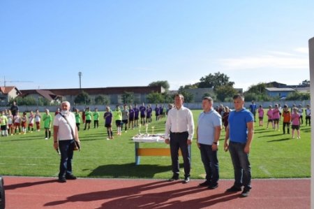 В Ужгороді юні спортсмени змагаються в турнірі з міні-футболу (фото)
