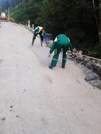 На Рахівщині продовжується укладання габіонних матраців