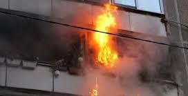 В Ужгороді горіла квартира у багатоповерховому будинку