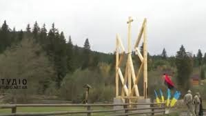 На Рахівщині встановили найбільший тризуб в Україні (відео)