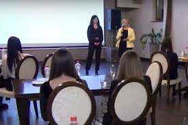 В Ужгороді відбувся благодійний захід жіночого клубу "Woman in love" (відео)