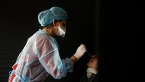 Легка форма, але страшні наслідки: лікар зробив резонансну заяву про COVID-19